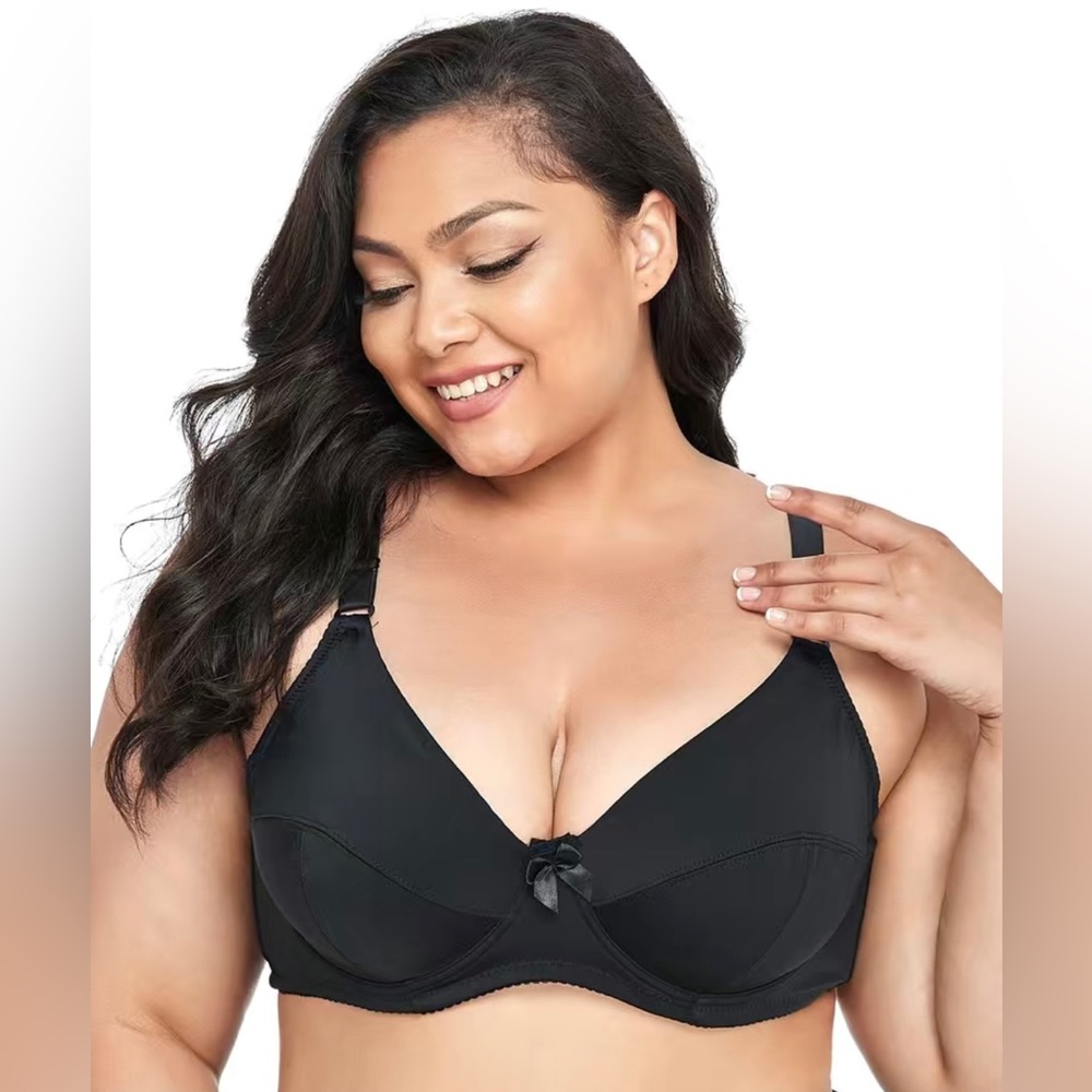 NWOT 42DD lift bra with stretchy material